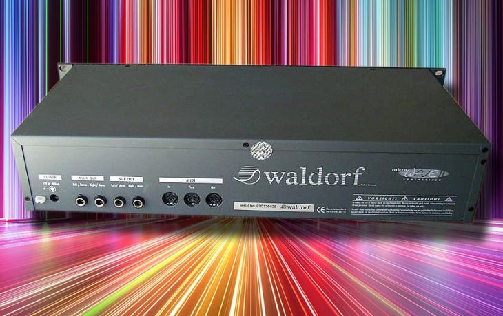 Rückseite des Waldorf Microwave II Synthesizers