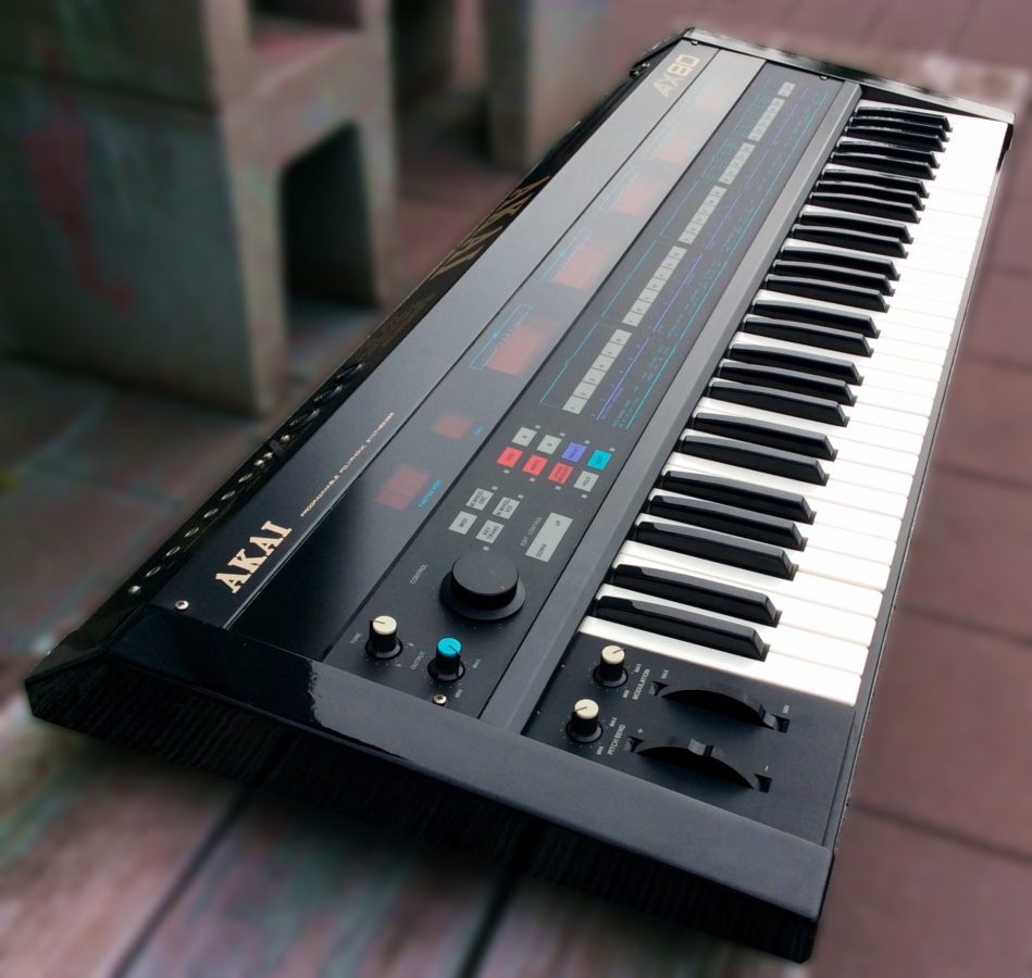 Akai AX80