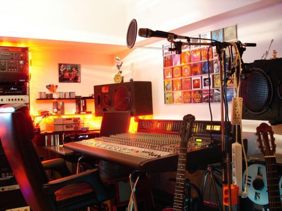Roberts Mixing-Table im heutigen Studio