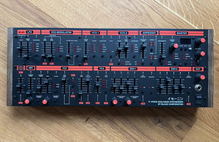 Black Corporation ISE-NIN Synthesizer Komplettansicht