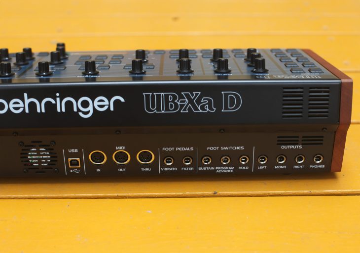 Behringer UB-Xa D Anschlüsse