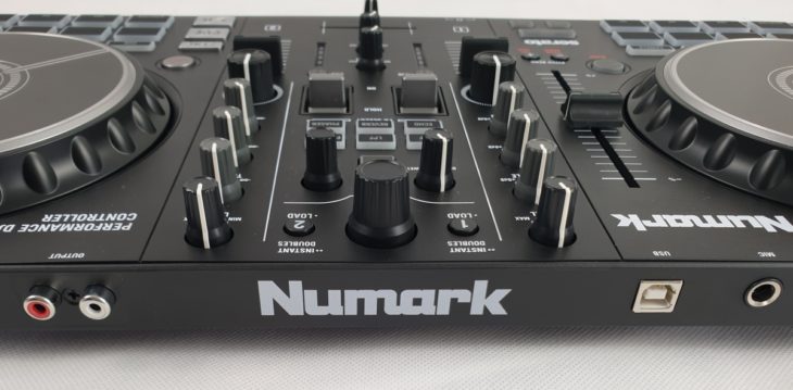 Review: Numark Mixtrack Pro FX DJ-Controller