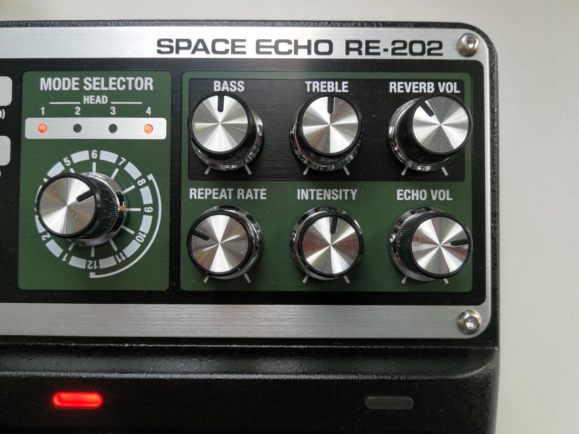 Test: Boss RE-202 Space Echo, Delay/Reverb-Pedal 