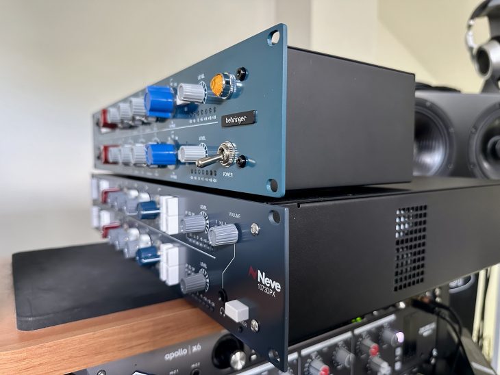 1073Preamps_schraeg