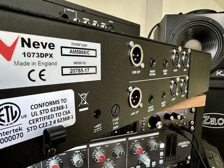 1073Preamps_backneve