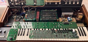 Behringer Elka Synthex Synthesizer vs