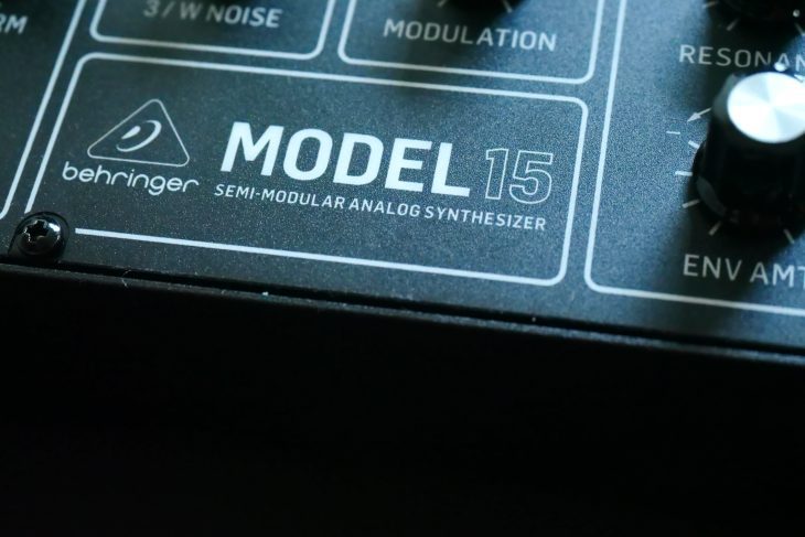 Behringer Model 15 Logo