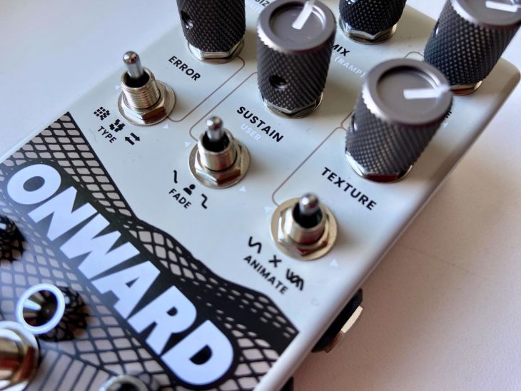 Chase Bliss Onward Effektpedal Toggle switches