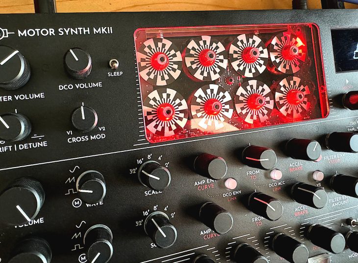 Die 8 Elektromotoren des Gamechanger Audio Motor Synth MKII