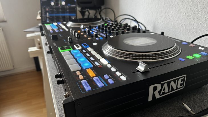 Test Rane Performer, 4-Kanal DJ-Controller