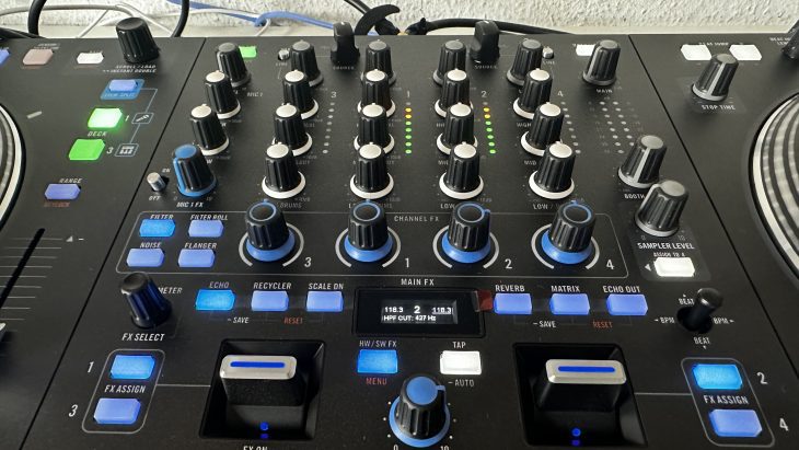 Test Rane Performer, 4-Kanal DJ-Controller