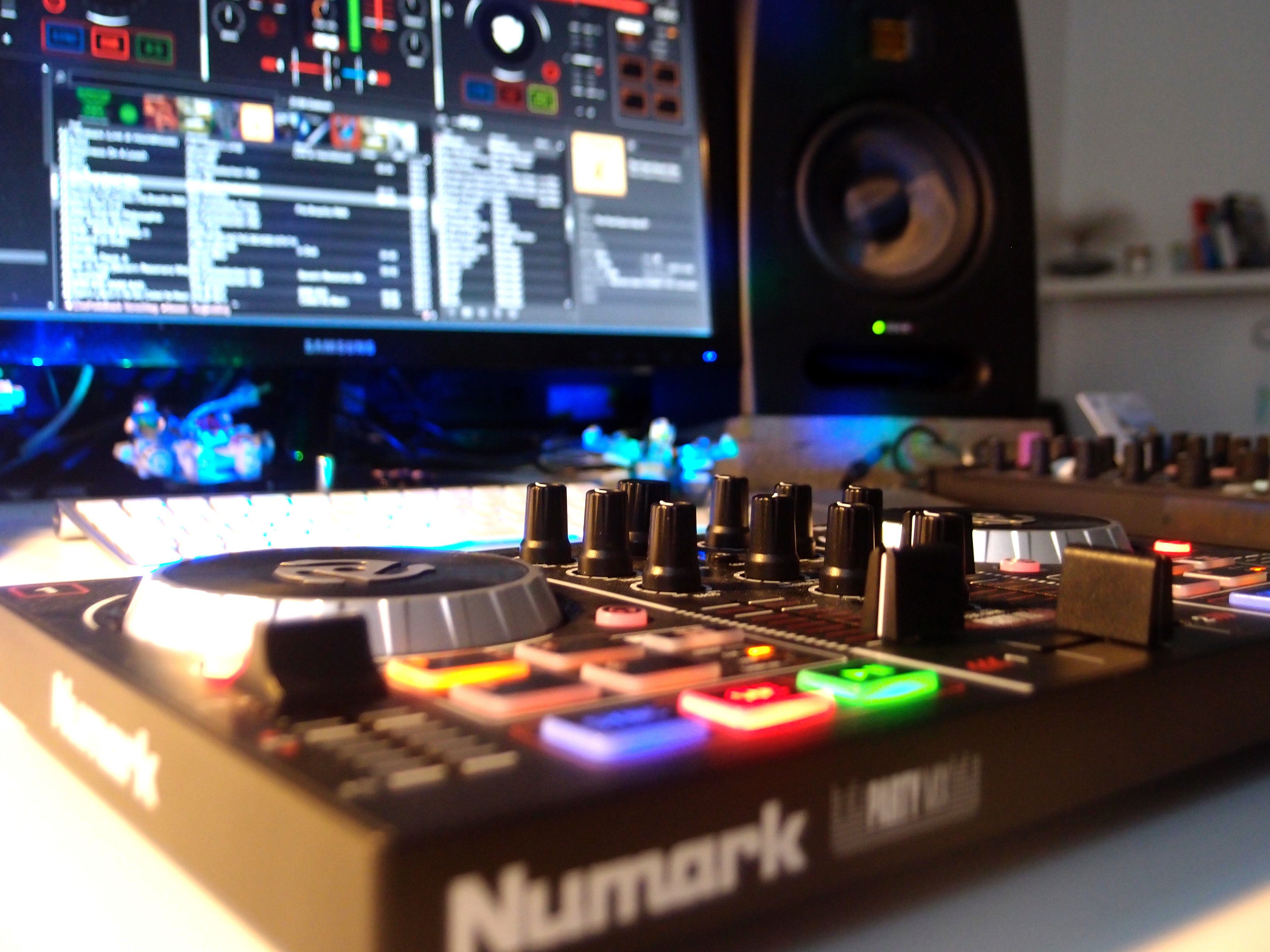 Numark Party Mix, AMAZONA.de